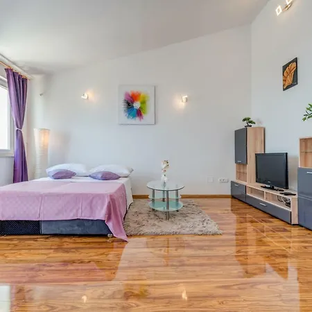Ana Apartman