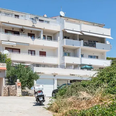 Ana Apartman *